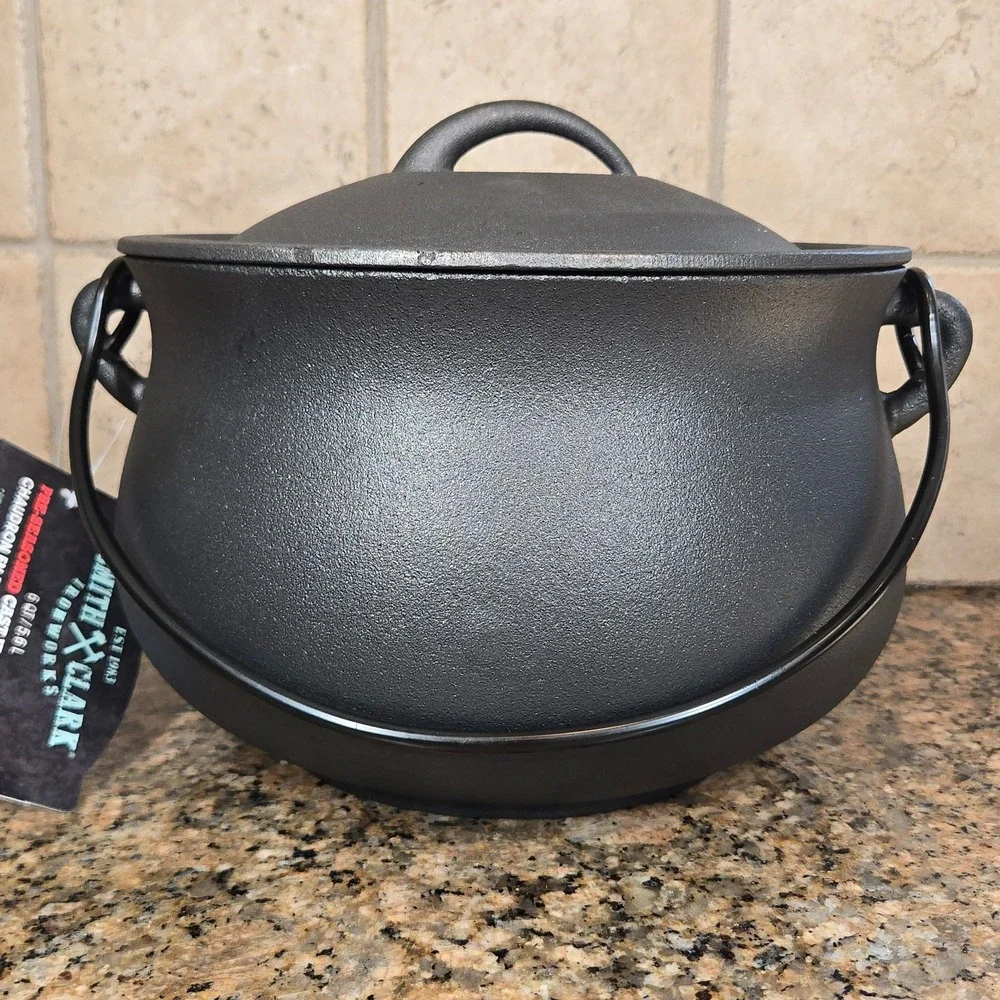 Smith and Clark Cast Iron Cauldron 6 QT BLACK 2026 Halloween Pre Seasoned